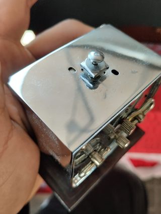 Reloj de 8 dias sobre mesa 