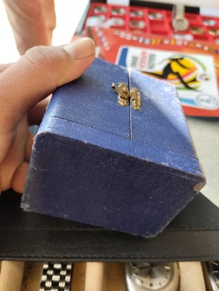 Reloj de 8 dias sobre mesa 