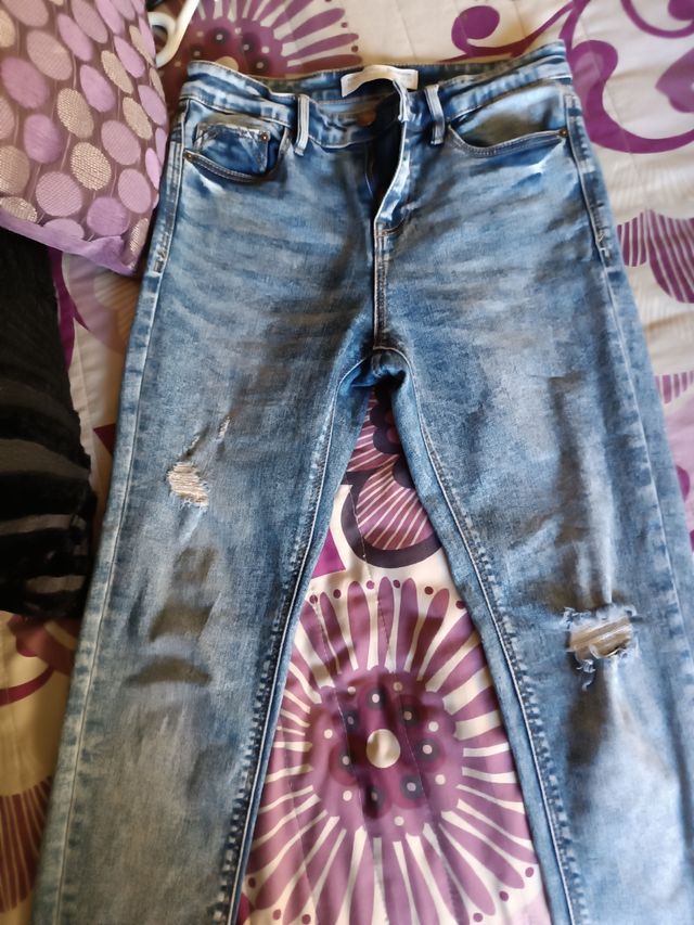 Vaquero pitillo roto