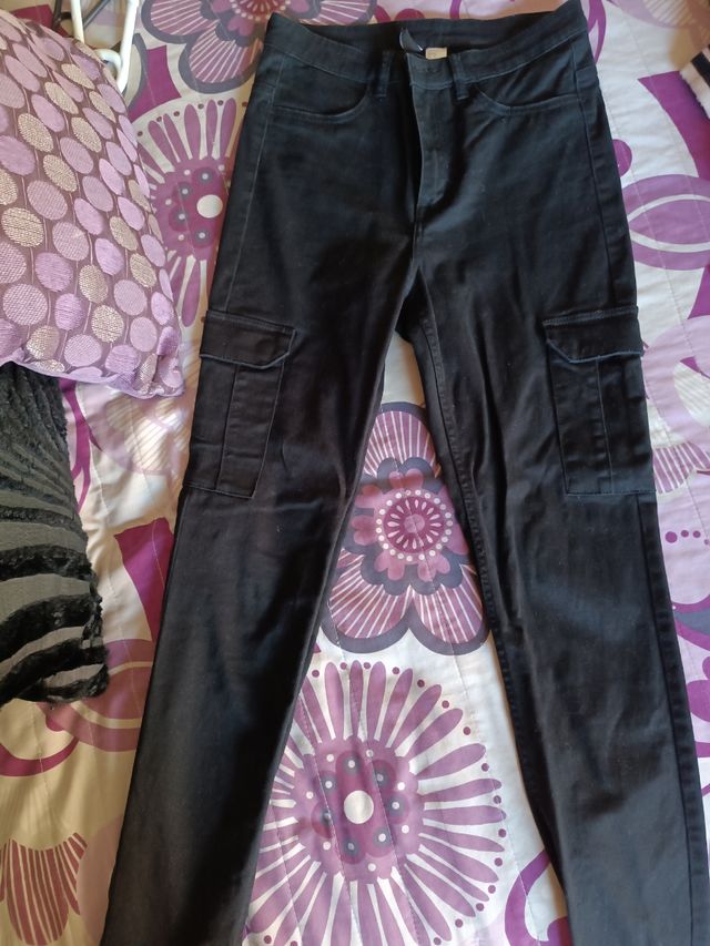 Pantalón negro pitillo hym