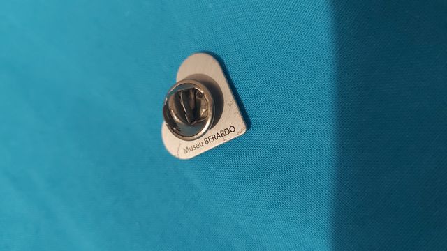 Pin coração vermelho