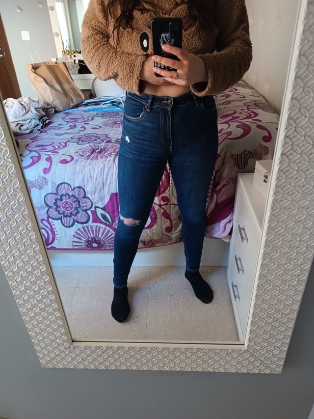 Vaquero rotos pitillo bershka