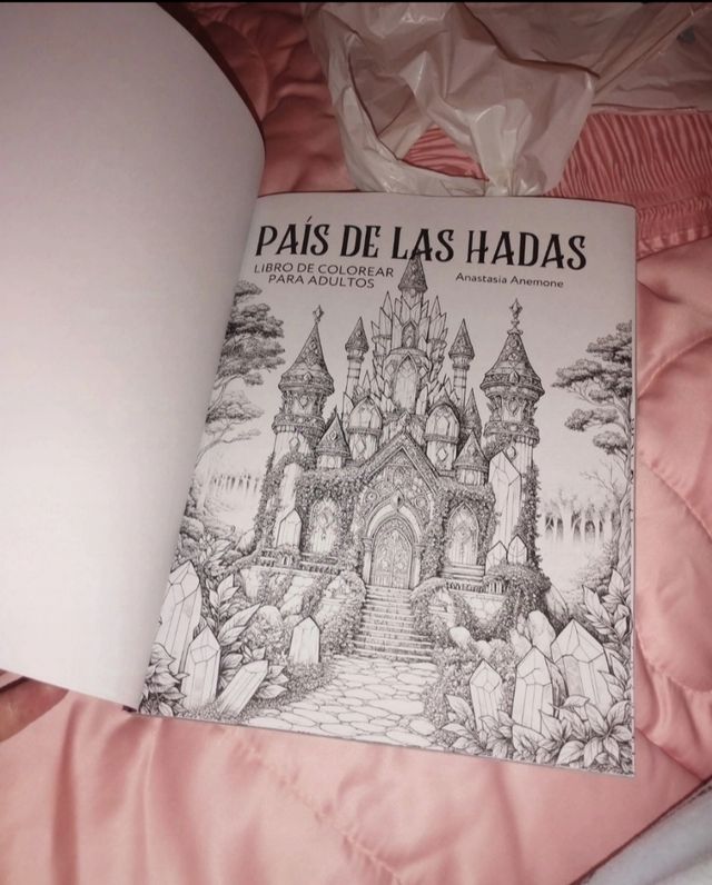País de las Hadas Libro de Colorear para Adultos: Diseños Únicos de Hadas Encantadoras, Casas Mágicas y Castillos Fantásticos para que Ancianos y Adolescentes los Pinten (Spanish Edition)