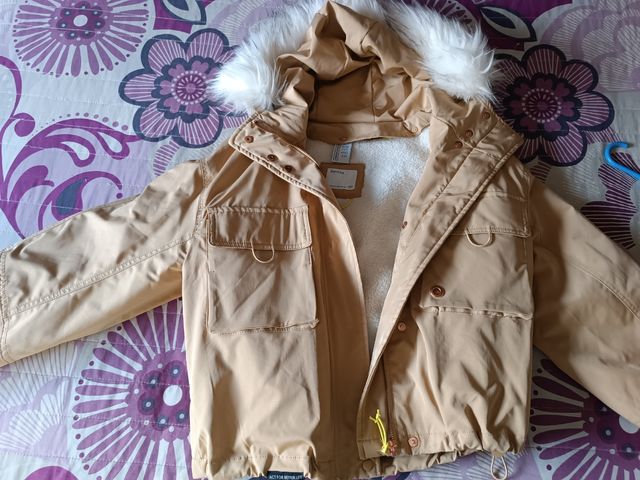 Chaquetón beige Bershka