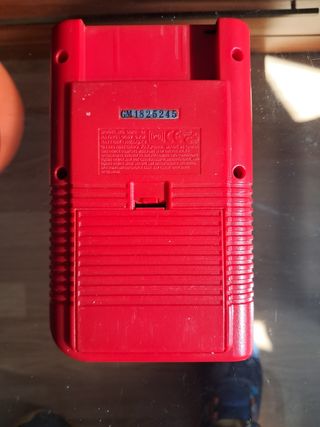 Game boy clásica roja