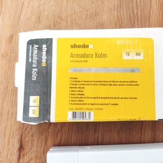 Armadura com lampada fluorescente T5 8W 4200K 34cm