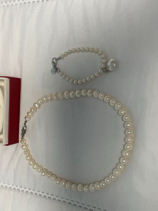 Conjunto de collar y pulsera de perlas Majorica