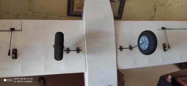 modelismo.maqweta rc. J.Robin.carenado reparado.