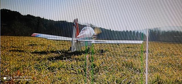 modelismo.maqweta rc. J.Robin.carenado reparado.