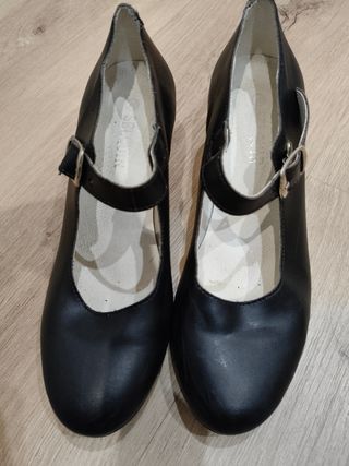 Zapatos sevillanas