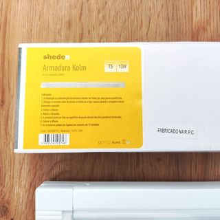 Armadura com lampada fluorescente T5 13W 4200K