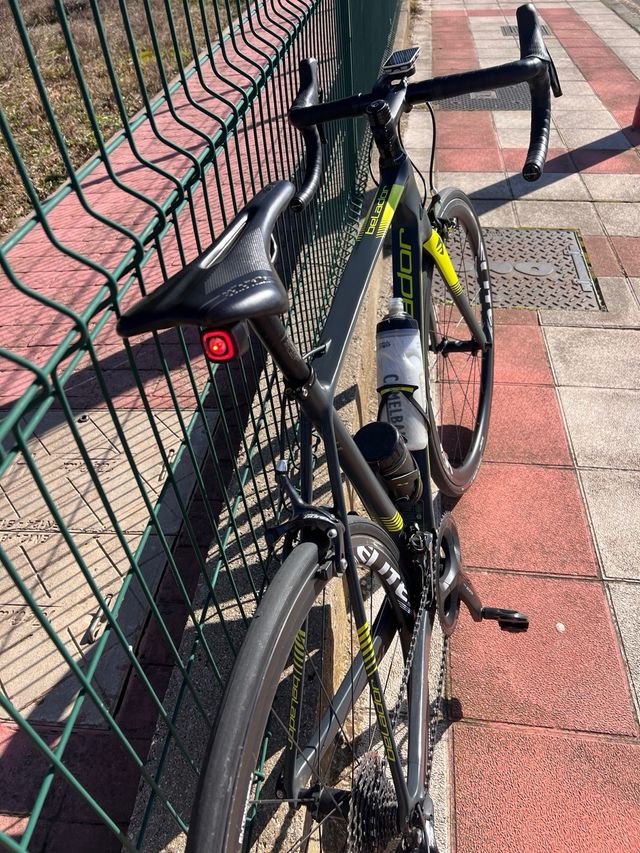 BICI CARRETERA IMPECABLE CARBONO