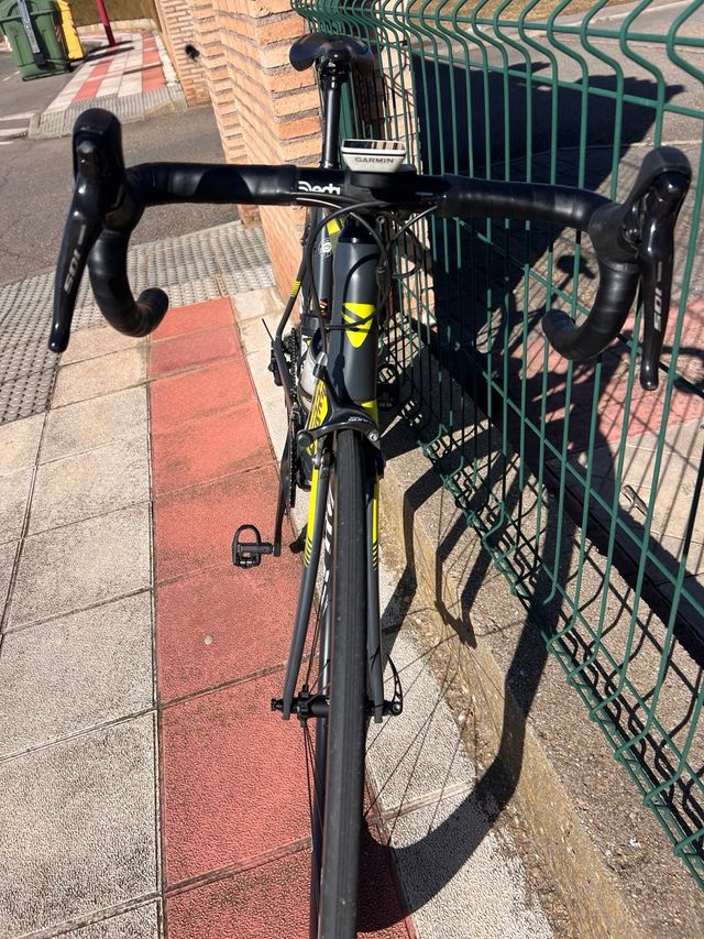 BICI CARRETERA IMPECABLE CARBONO