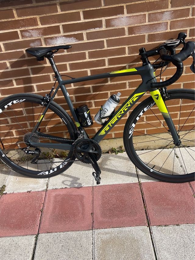 BICI CARRETERA IMPECABLE CARBONO