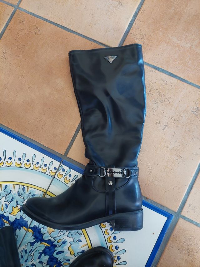 Stivali neri Laura Biagiotti. 39