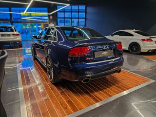 Audi RS4 B7 4.2 FSI V8 QUATTRO