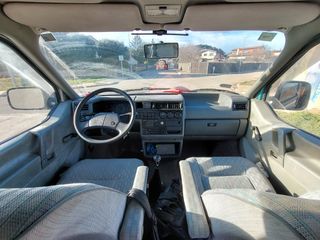 Volkswagen Transporter T4 1.9D 6 plazas cama