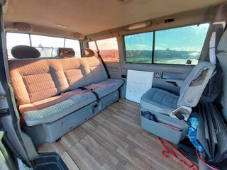 Volkswagen Transporter T4 1.9D 6 plazas cama
