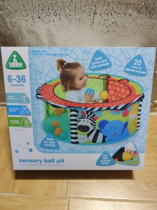 Parque para bebés con bolas