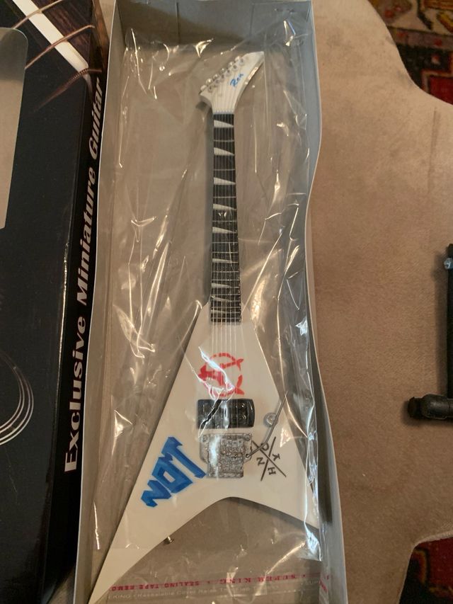 Chitarra in miniatura