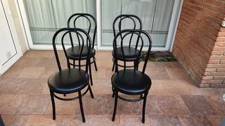 4 sillas metálicas + 4 cojines