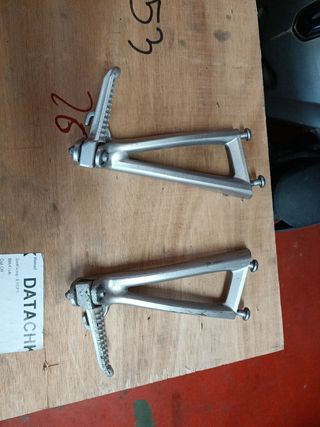Estriberas traseras Yamaha R6 2006