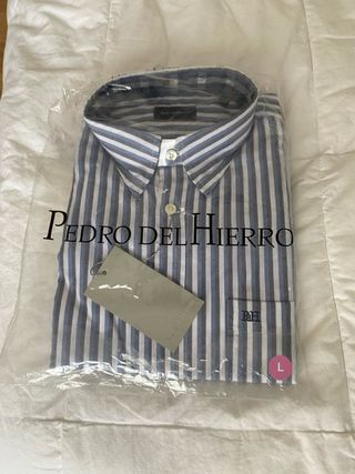Camisa de rayas Pedro del Hierro con etiqueta