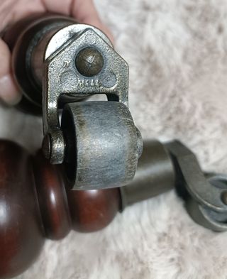 Preciosas patas ruedas giratorias bronce