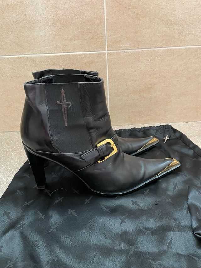 Cesare Paciotti tronchetti donna 37