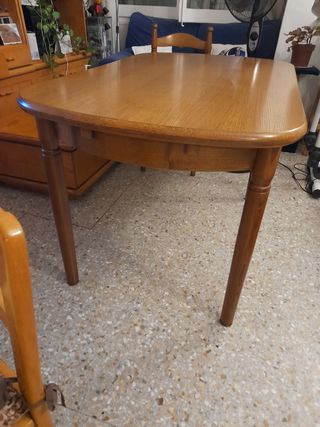 Mesa madera maziza con 4 sillas