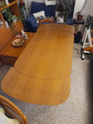 Mesa madera maziza con 4 sillas
