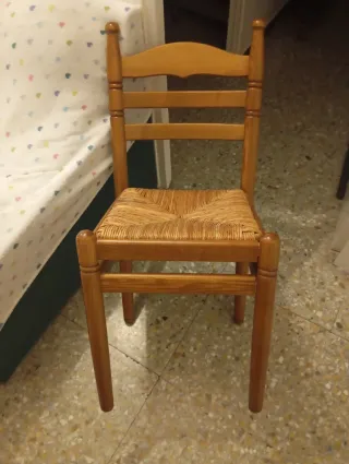 Mesa madera maziza con 4 sillas