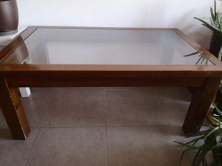MESA SALÓN EXTENSIBLE, 4 SILLAS Y MESA CENTRO