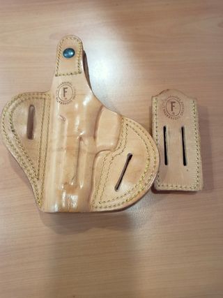 Funda pistola y cargagor