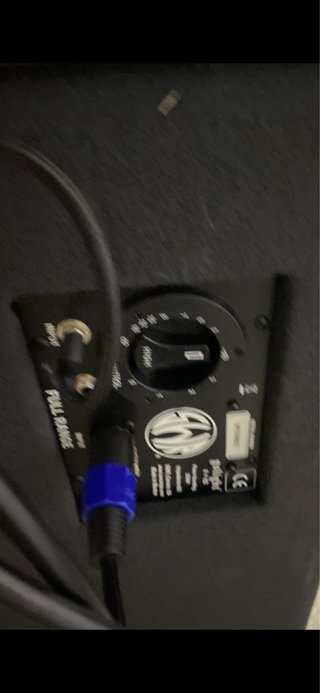 Amplificador Markbass y pantalla SWR golith