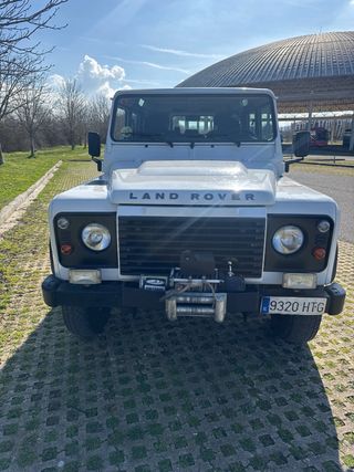 Land Rover Defender 2013
