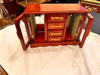 Joyero antiguo madera espejo y puertas de cristal