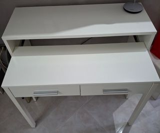 Scrivania estraibile salvaspazio