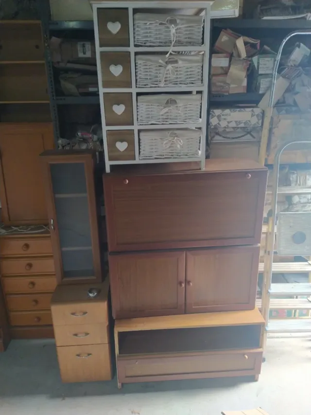 Mueble de cuarto de baño, y muebles de salón y hal