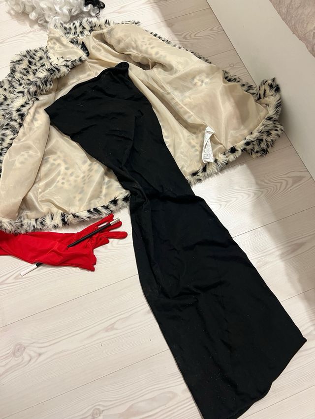 Disfraz dalmata y cruella devil