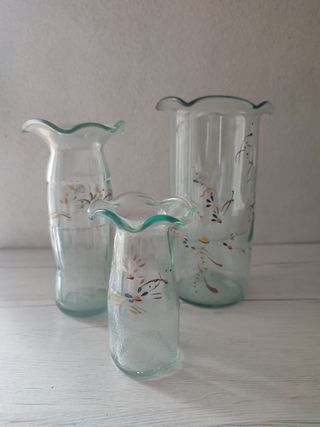 Tre vasetti complementi d'arredo