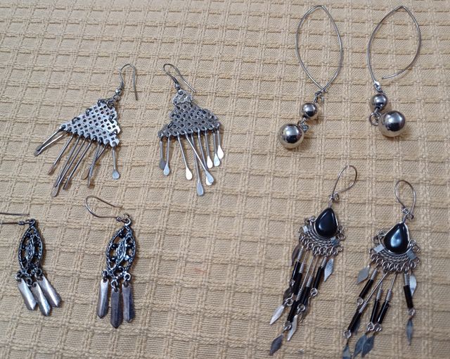 PENDIENTES PLATEADOS