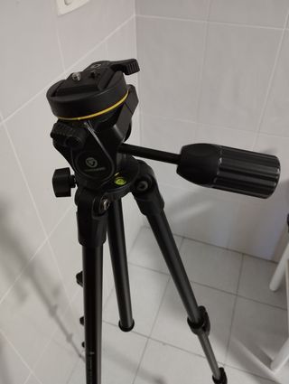 Trípode cámara Vesta 204AP