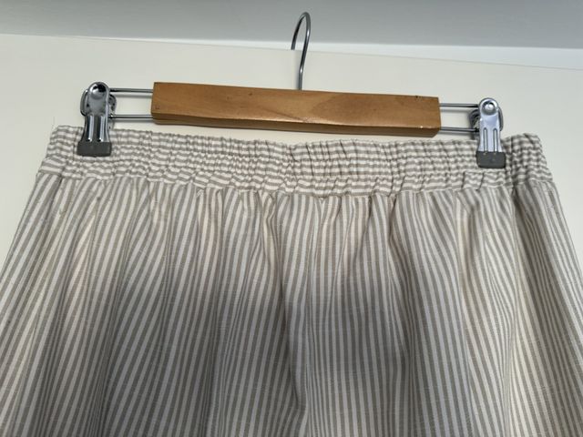 Pantalón de Stradivarius. Talla M