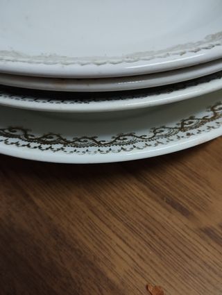 4 Platos cerámica san claudio