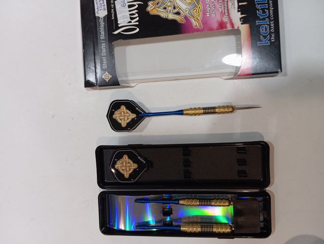 Dardos punta de acero