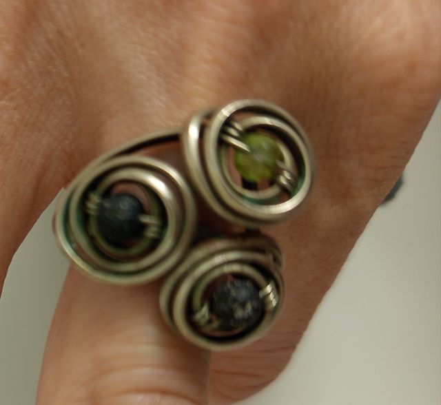 Anillo piedras volcánicas 