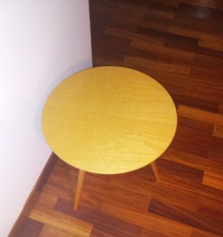 Mesita de madera