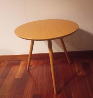 Mesita de madera