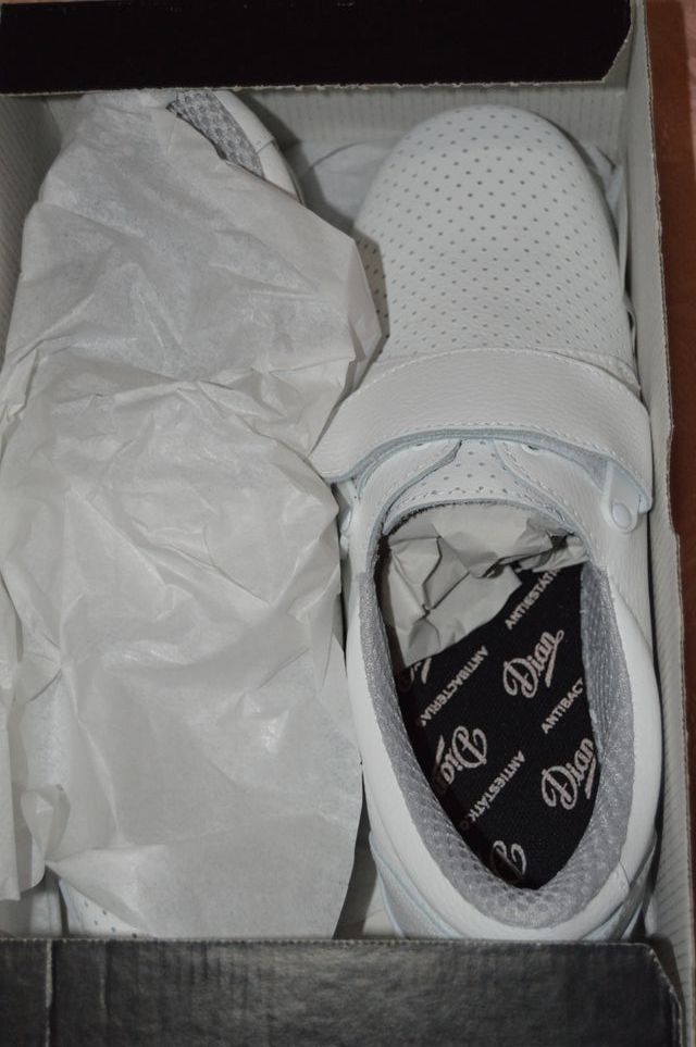 Calzado sanitario de Dian. T 42. Nuevo.